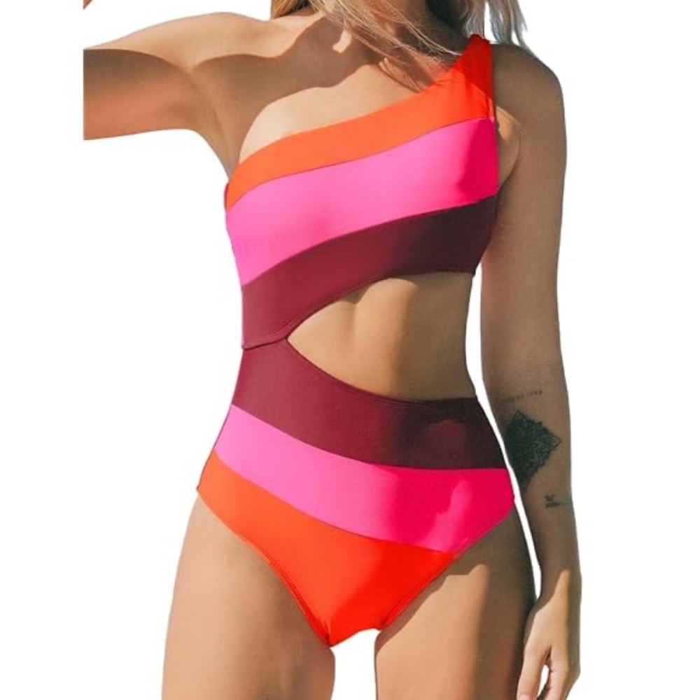 Cupshe One-Shoulder Swimsuit